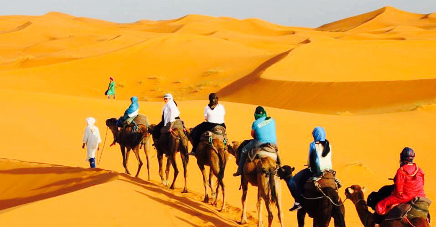 Excursiones en camello en el desierto del Sahara Erg Chebbi